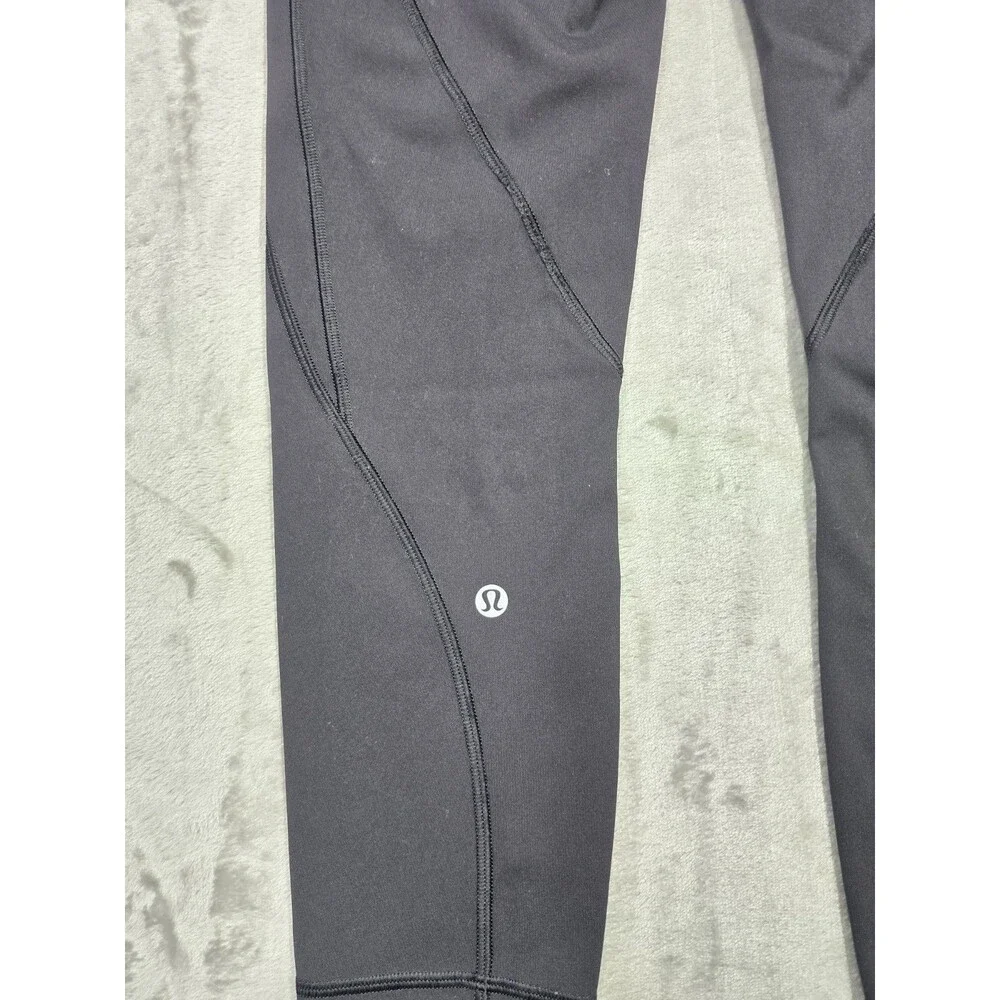 Lululemon Womens Size 6 Black Athletic Cropped Capri Leggings
